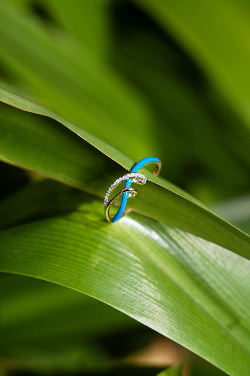 18K Yellow Gold Blue Enamel Diamond Ring