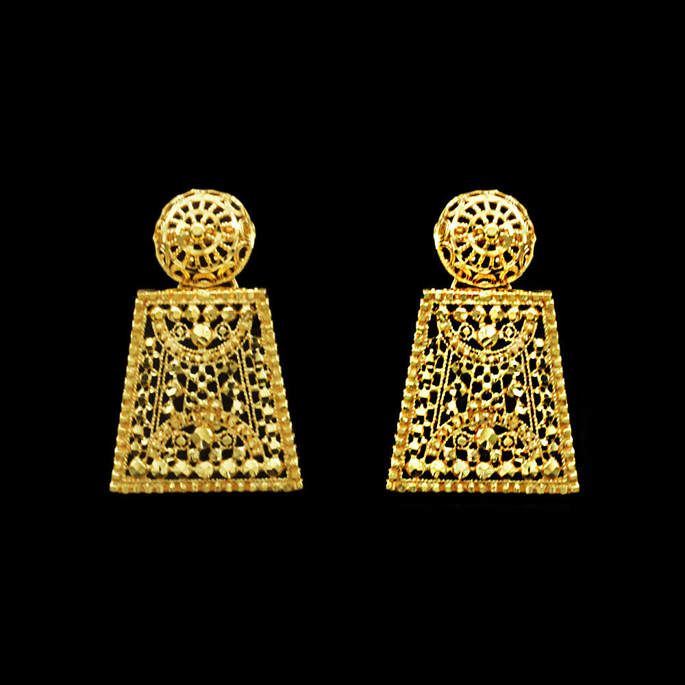 21K Yellow Gold Bahraini Handasiun drop earrings
21K Yellow Gold Choker Set
Bahraini Handasiun Design
Cultural Heritage Jewelry
Bahraini Artistry
Traditional Craftsmanship
Luxury Gold Jewelry
Elegant Statement Piece