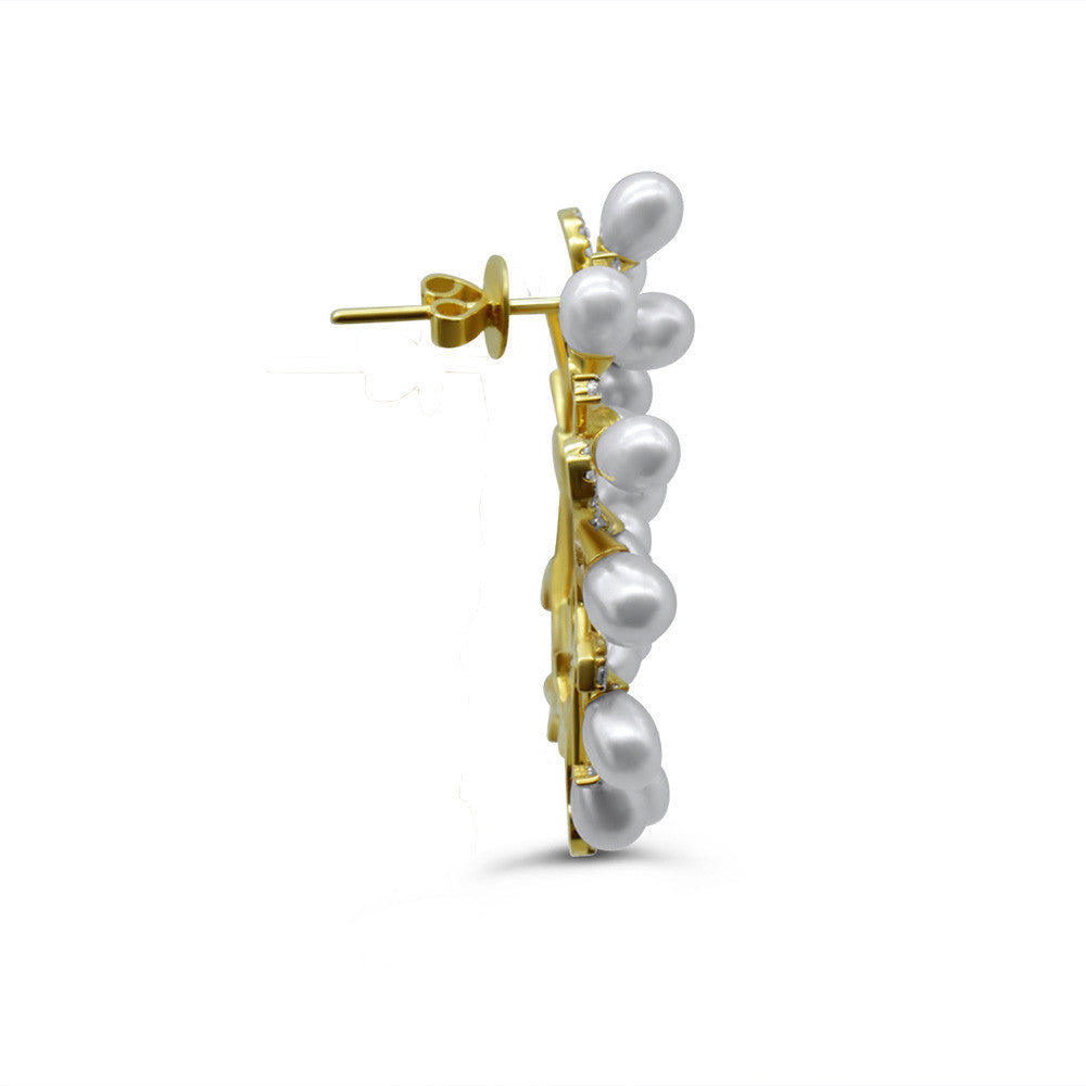 Side profile of 18K yellow gold Italian pearl vine pushback stud earrings