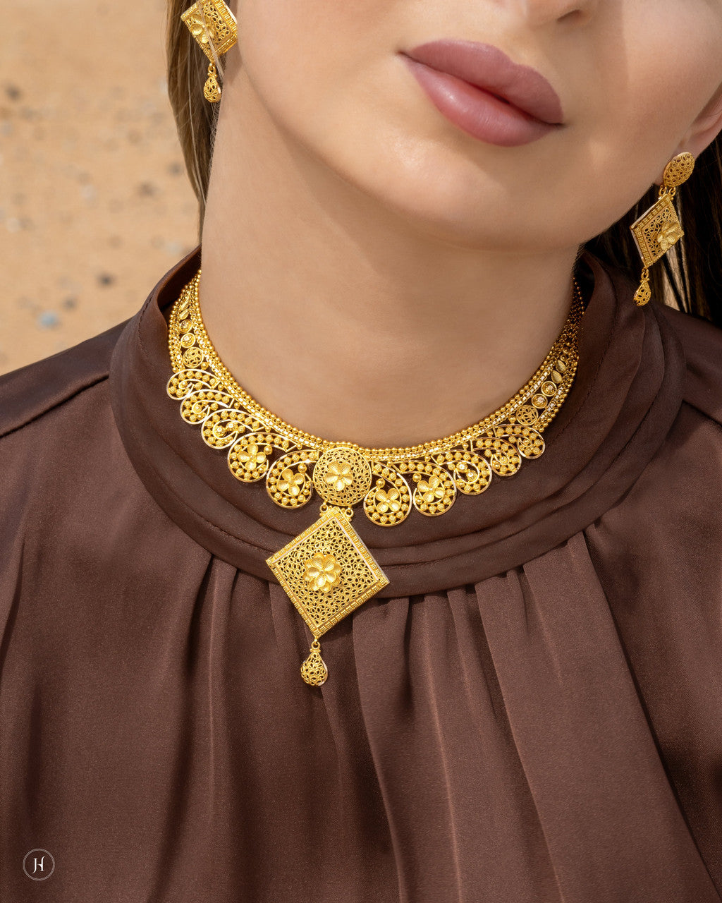 21K Yellow Gold Emirati Geo Princess Necklace Set