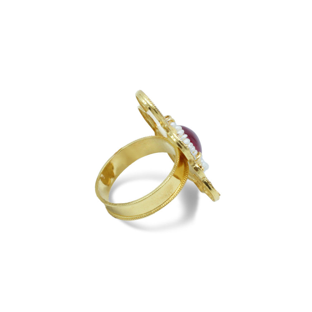 Side profile of 21K Yellow Gold Bahraini Bridal Red Aztec Ring