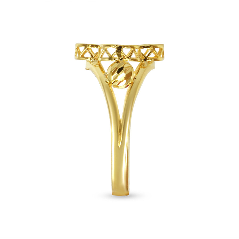 Side profile of 21K yellow gold Saudi Four Leaf Clover ring with decorative shank