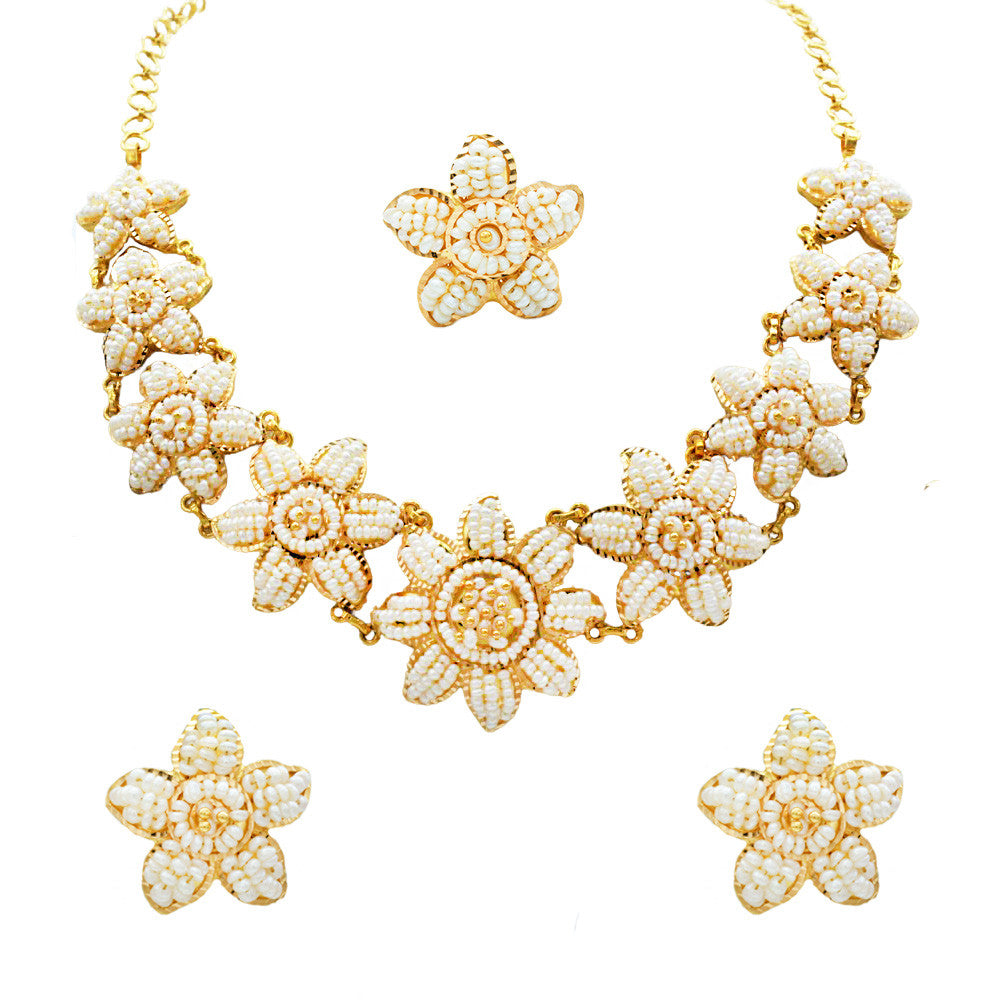 21K Yellow Gold Bahraini Pearl Flowers Necklace Set