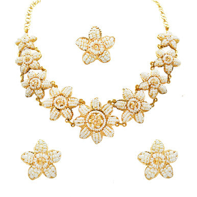 21K Yellow Gold Bahraini Pearl Flower Necklace Set