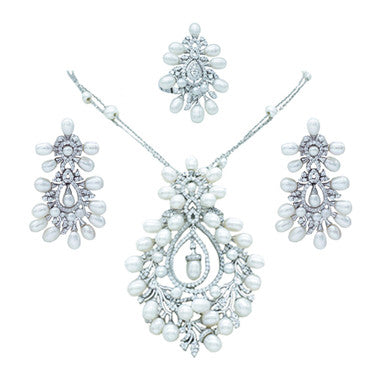 18K White Gold Italian Pearl Opera Necklace Set