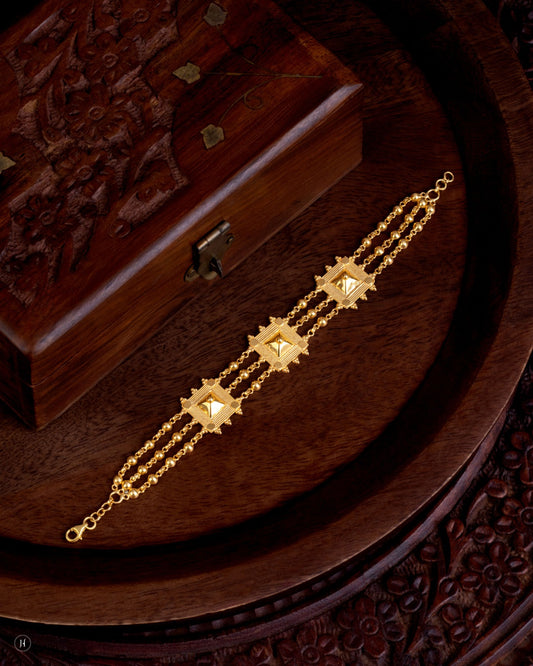 21Karat Yellow Gold Bahraini Pyramid Link Bracelet