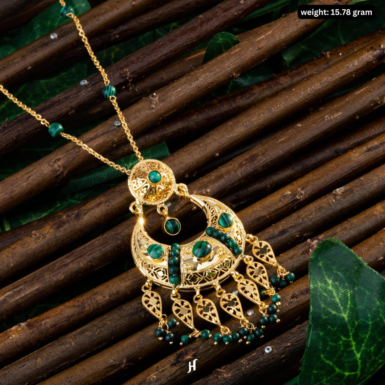 21K Yellow Gold Bahraini Moon Necklace Set