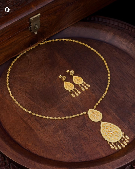 21Karat Yellow Gold Omani Teardrop Necklace Set