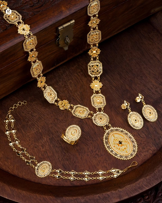 21K Yellow Gold Bahraini Oval Filigree Bridal Necklace Set