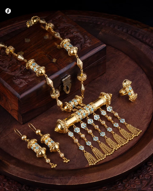 21Karat Yellow Gold Bahraini Long Scroll Mezuzah Necklace Set