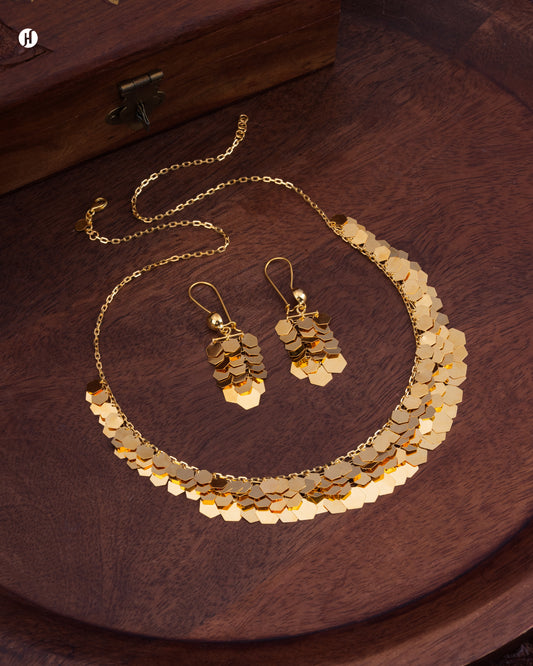 21Karat Yellow Gold Bahraini Hexagonal Motif Necklace Set