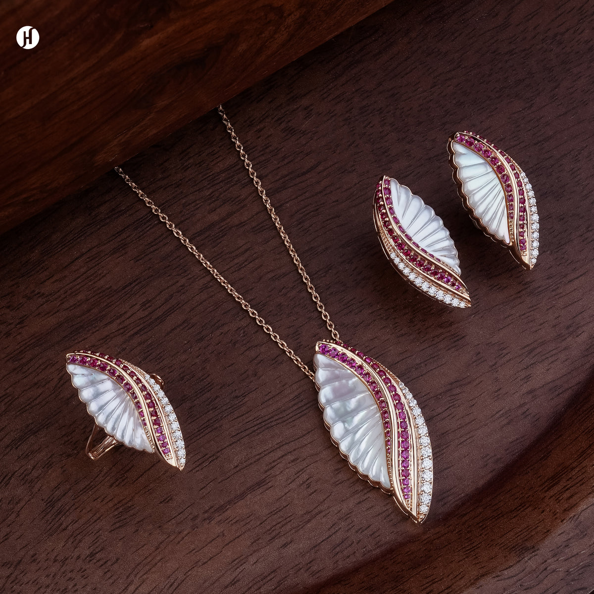 18K Rose Gold Italian Carved Mother of Pearl & Ruby Shell Necklace Set